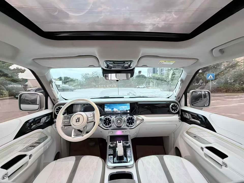 CrossBoundary Co-creation tank 300