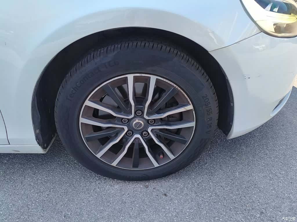 Volvo V40, 2019 14