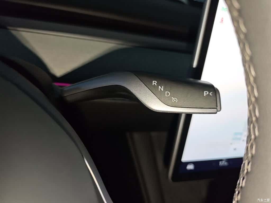 Tesla Model Y, 2024 14