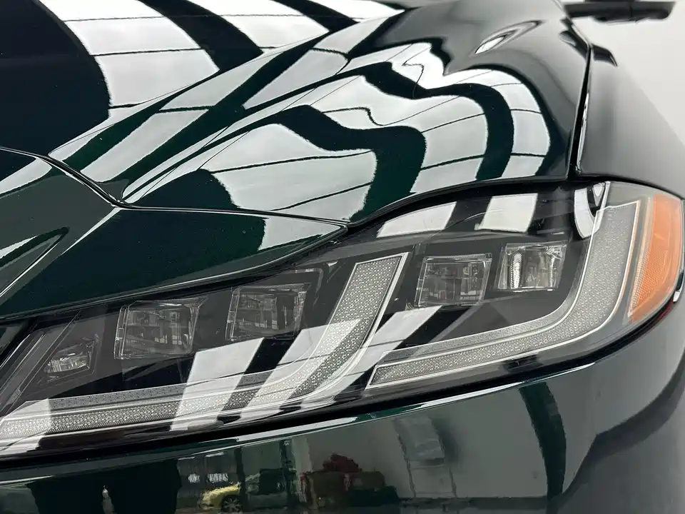Jaguar XFL