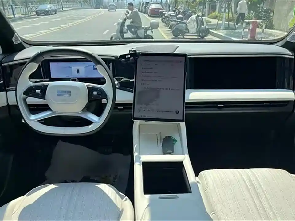 Geely Galaxy Galaxy L7