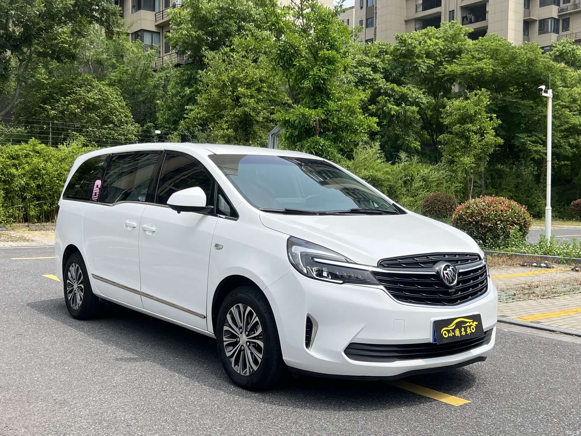 Buick GL8, 2020 3