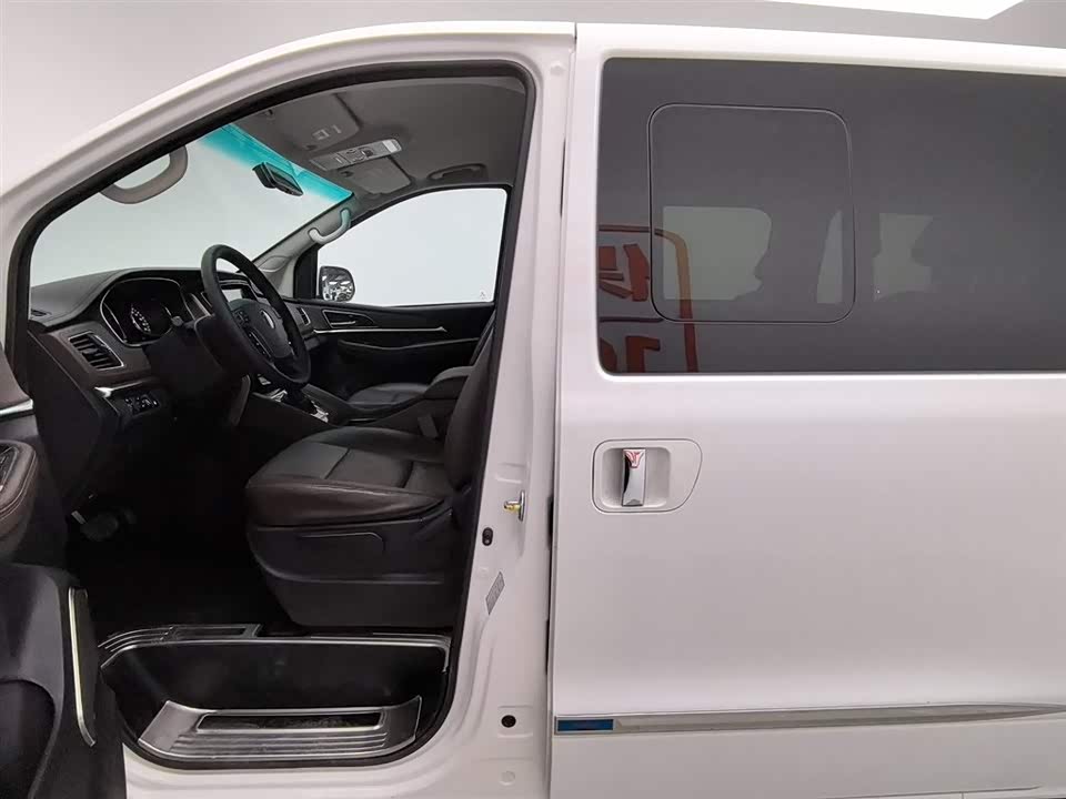 Forthing Popular CM7