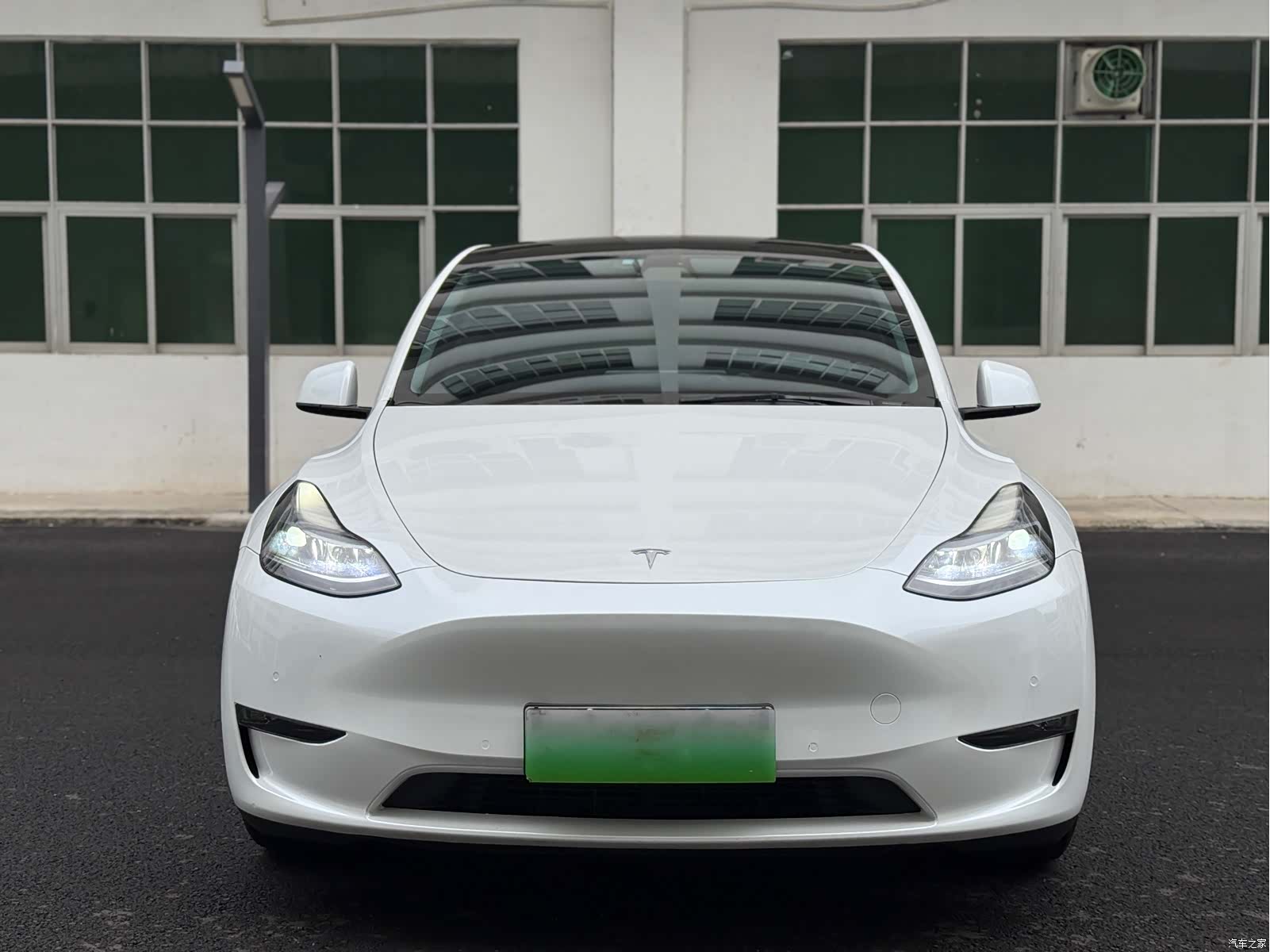 Tesla Model Y, 2022 2