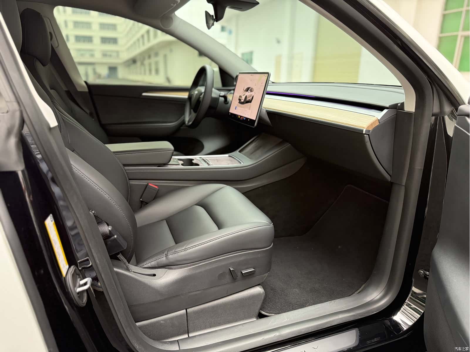 Tesla Model Y, 2022 9