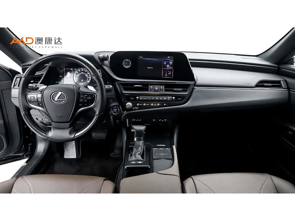 Lexus ES, 2022 все фото