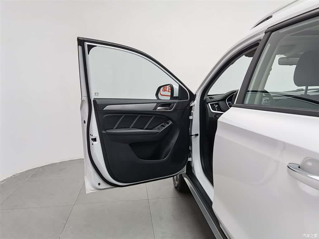 Roewe RX5, 2020 8
