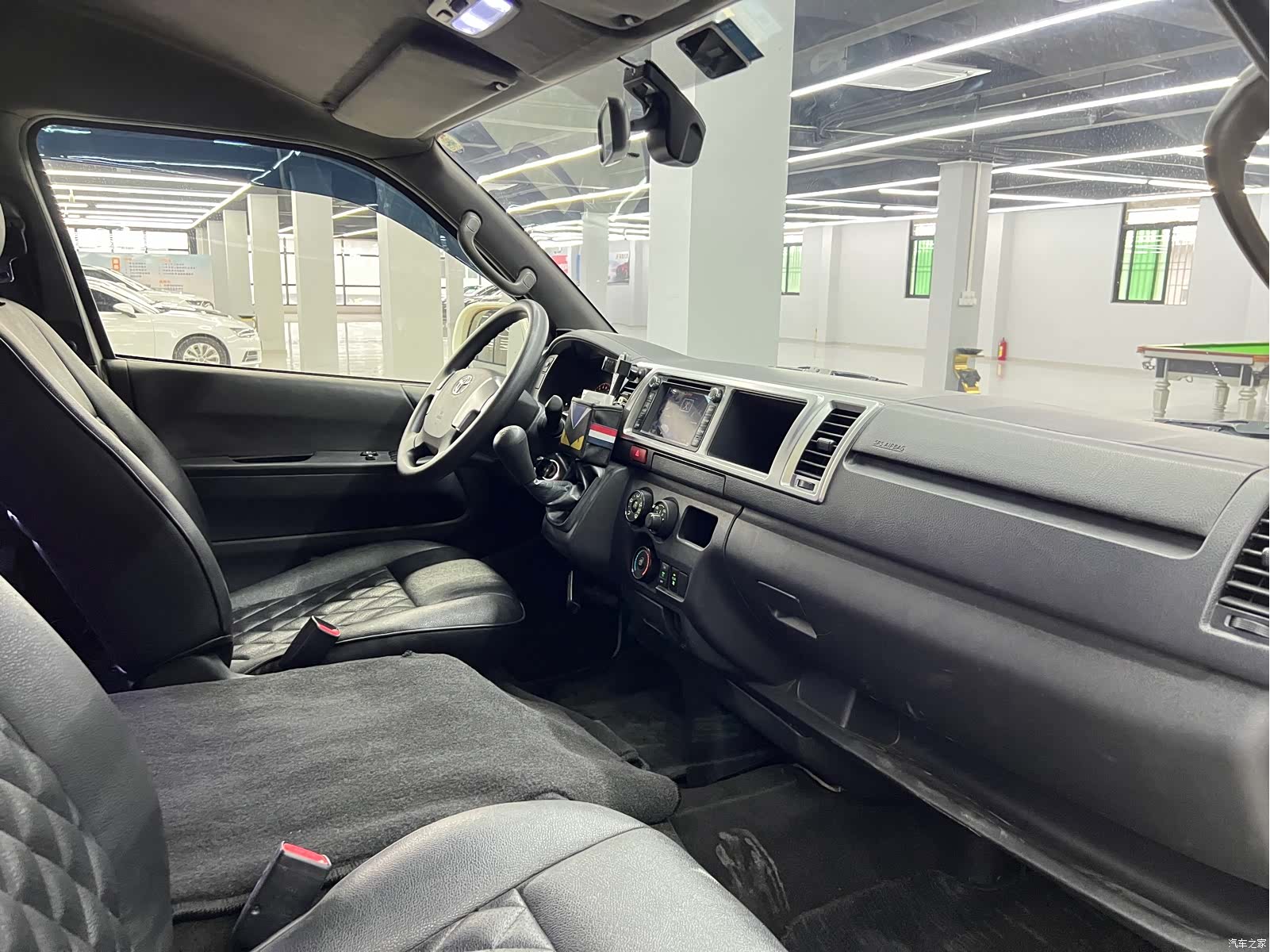 Toyota HiAce, 2016 16