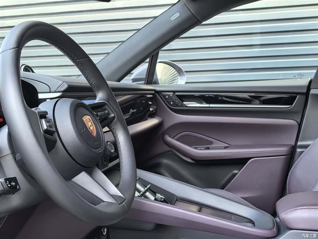 Porsche Macan, 2025 9