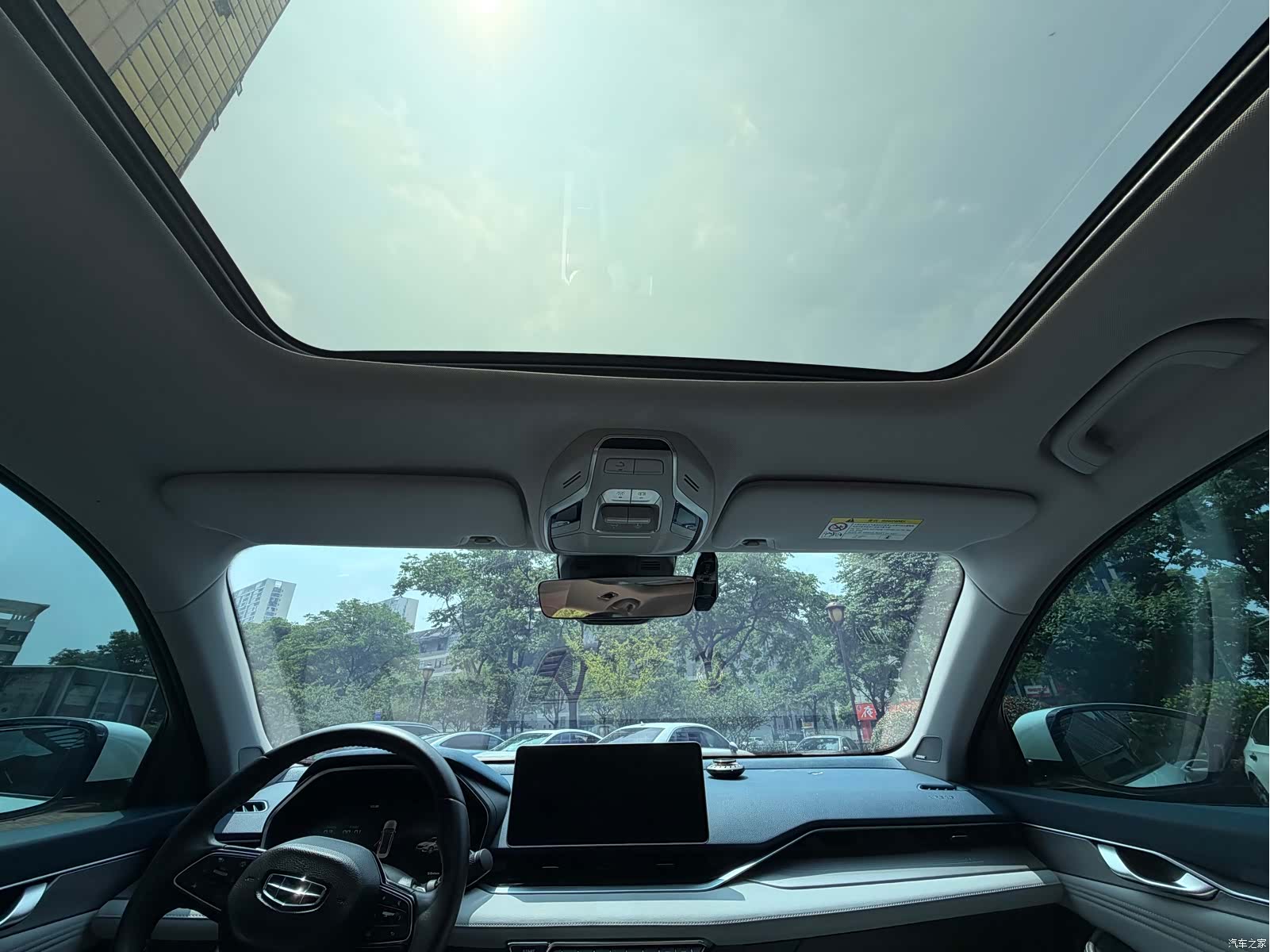 Geely Preface, 2021 15