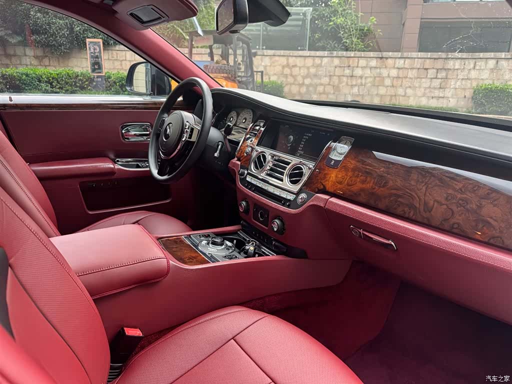 Rolls-Royce Ghost, 2012 7