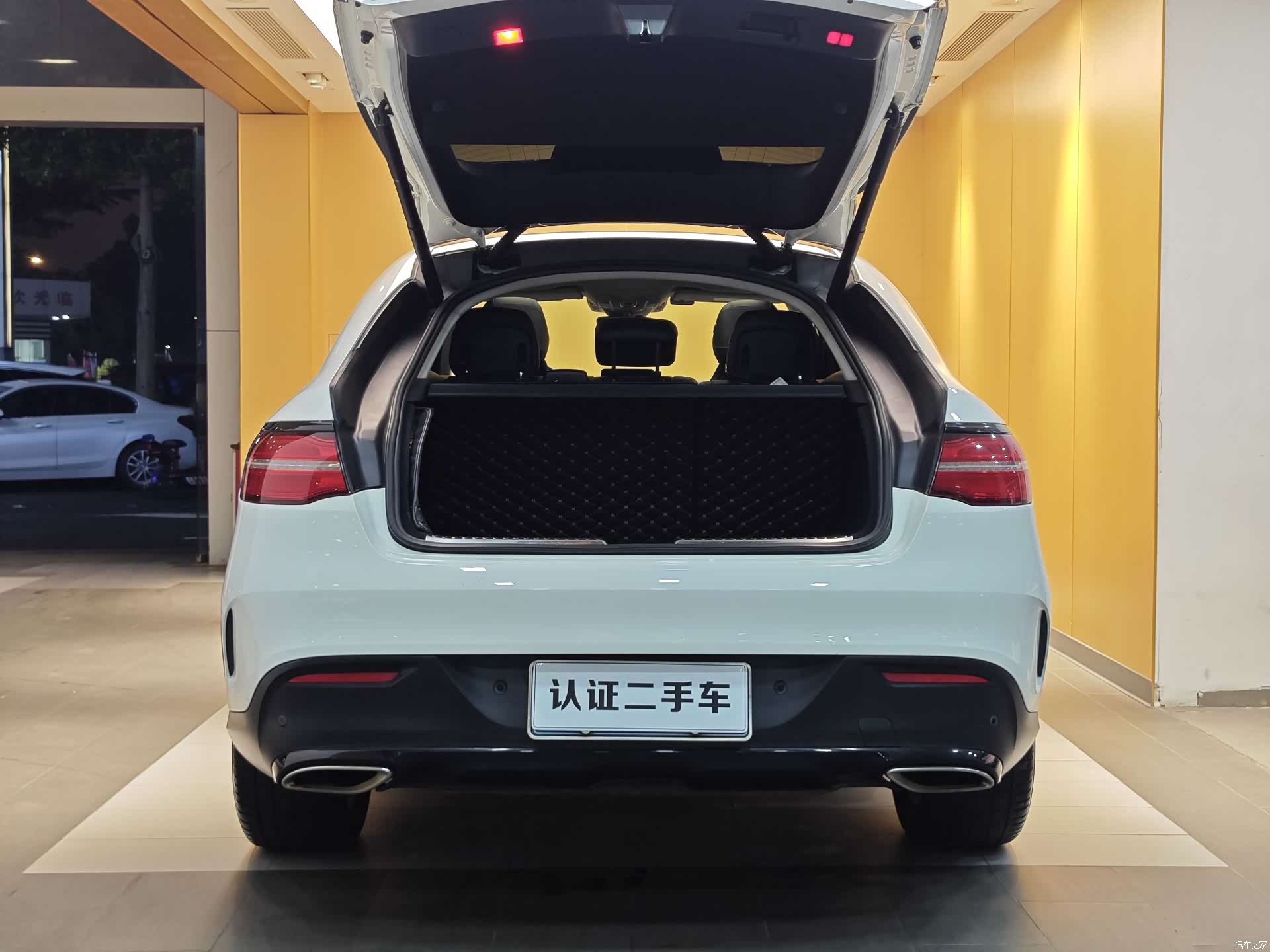 Mercedes-Benz GLE, 2018 28