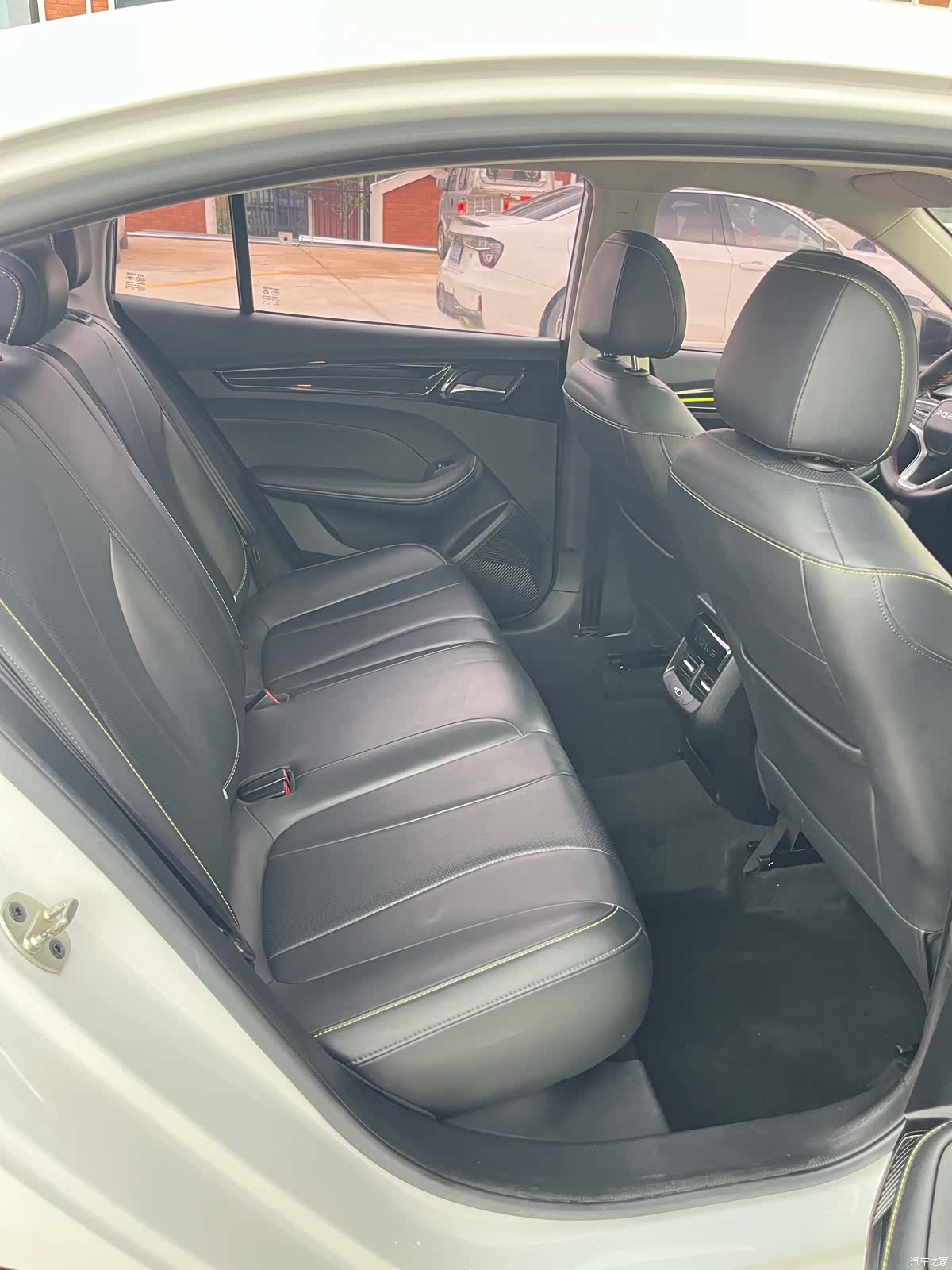 Roewe i5, 2022 9
