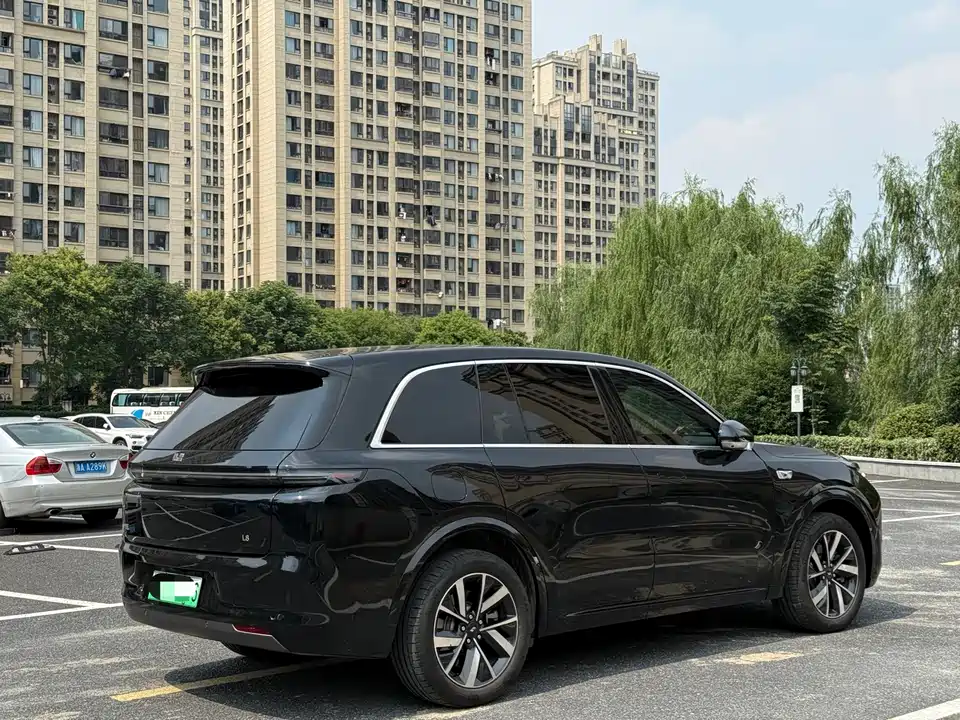Li Auto Ideal L8