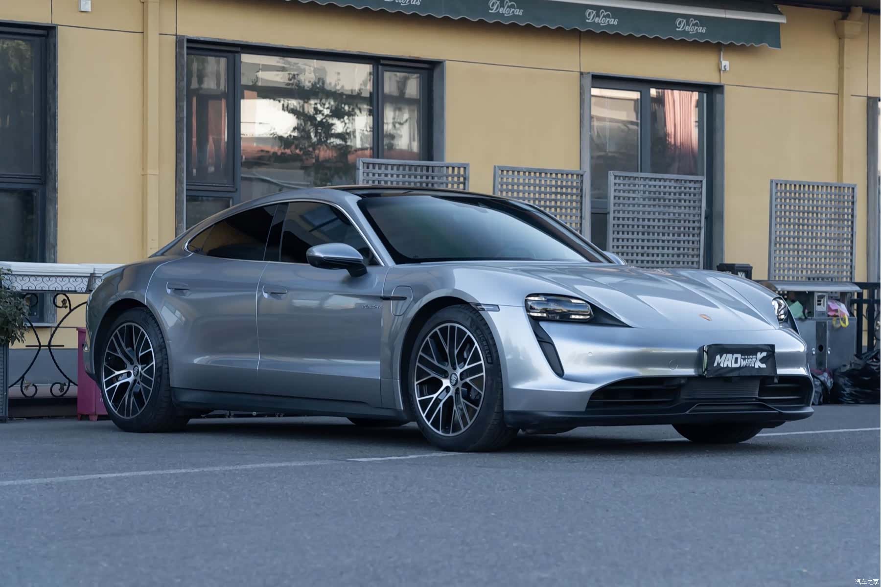 Porsche Taycan, 2024 3