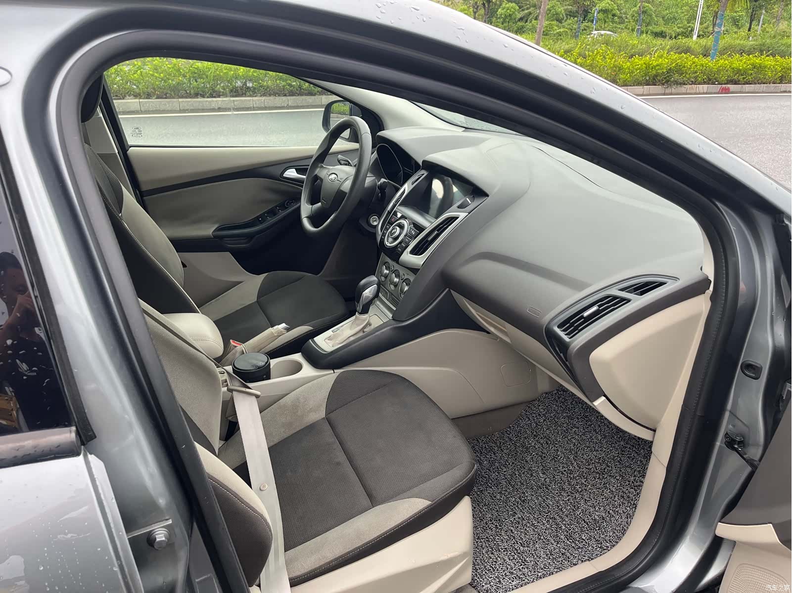 Ford Focus, 2013 12