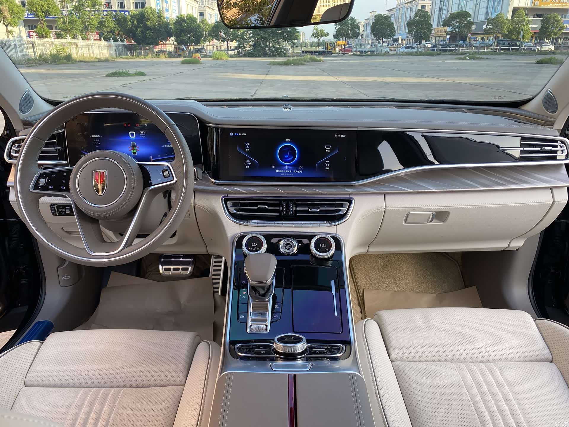 Hongqi H9, 2022 13