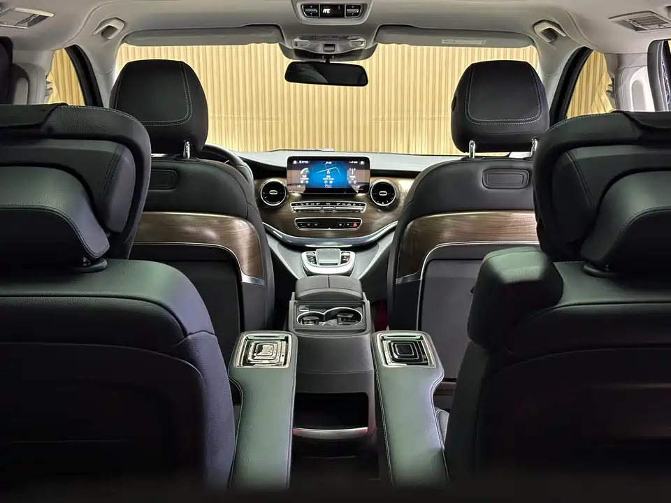 Mercedes-Benz V-class