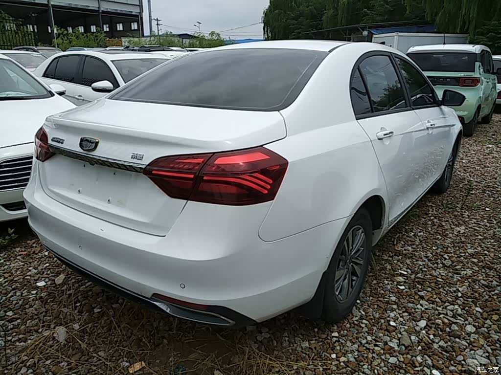 Geely Emgrand, 2019 6