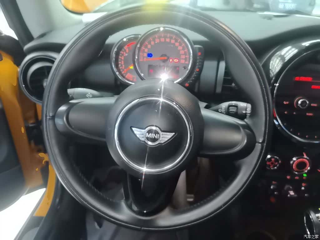 Mini ONE, 2015 11