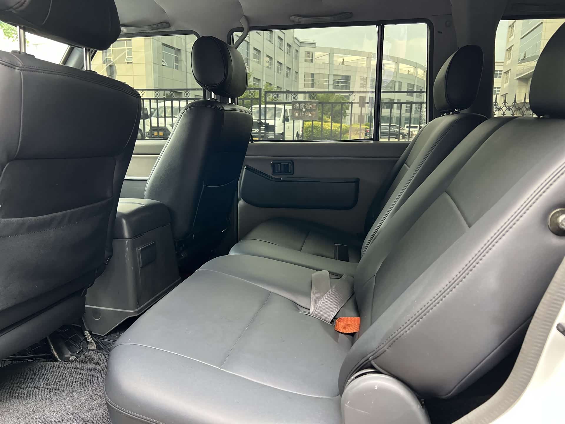 Nissan Patrol, 2002 24