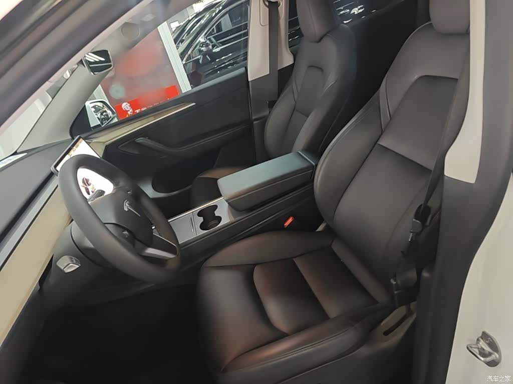 Tesla Model Y, 2022 15
