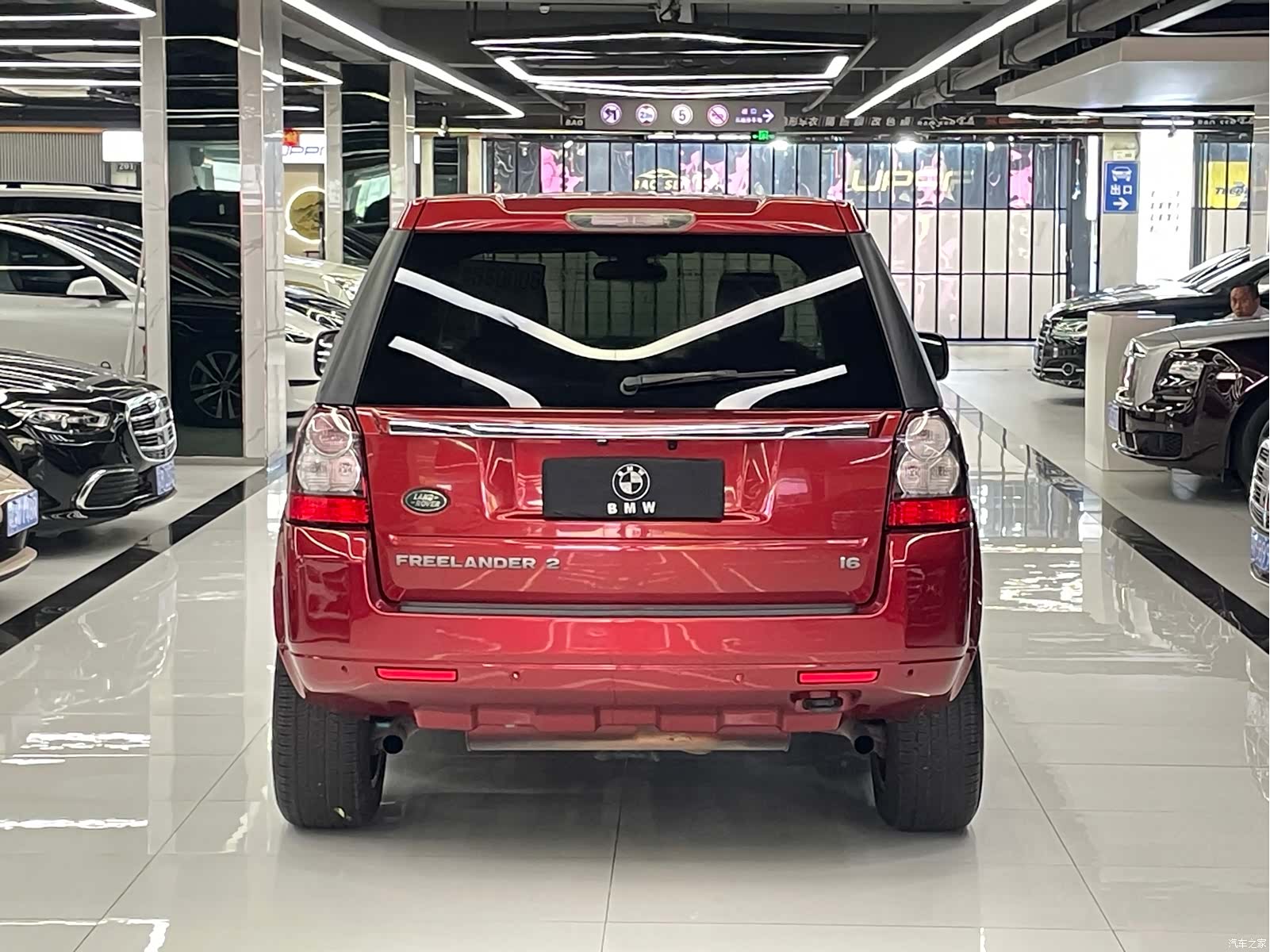 Land Rover 2, 2011 все фото