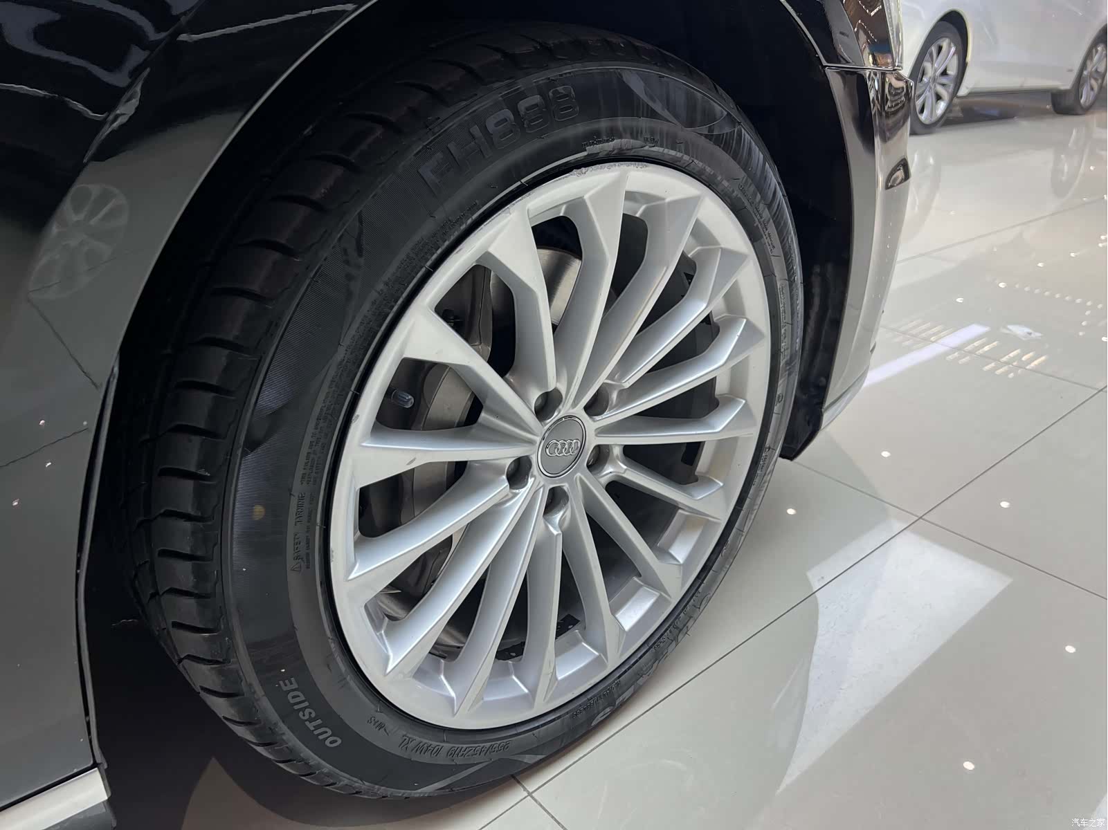 Audi A8L, 2019 19