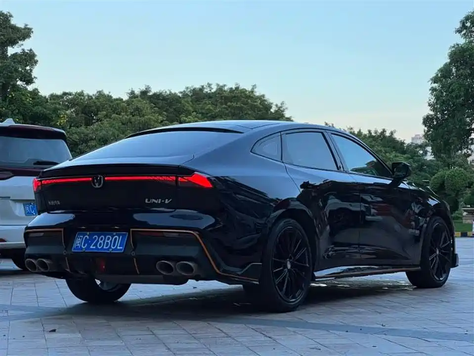 Changan UNI-V