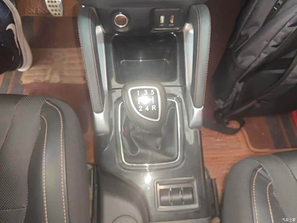 BAIC Q35, 2019 14