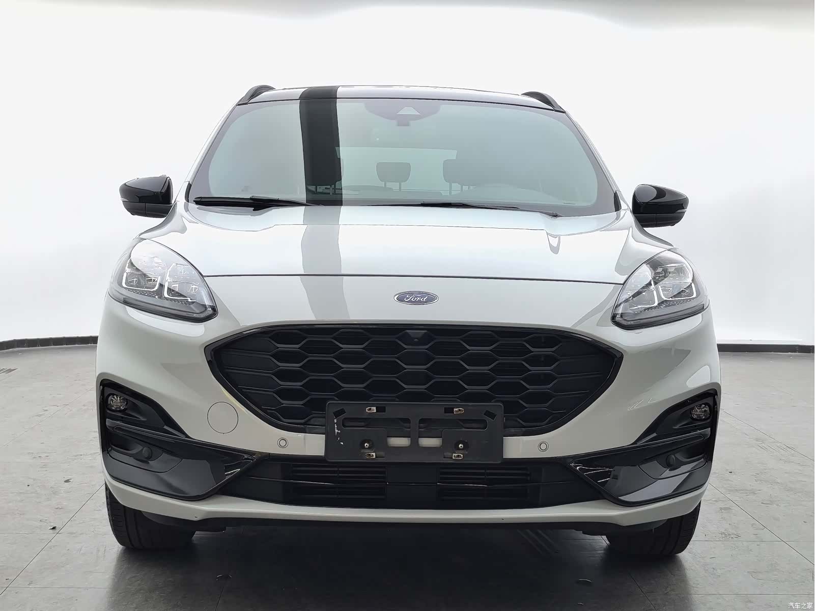 Ford Escape, 2023 2
