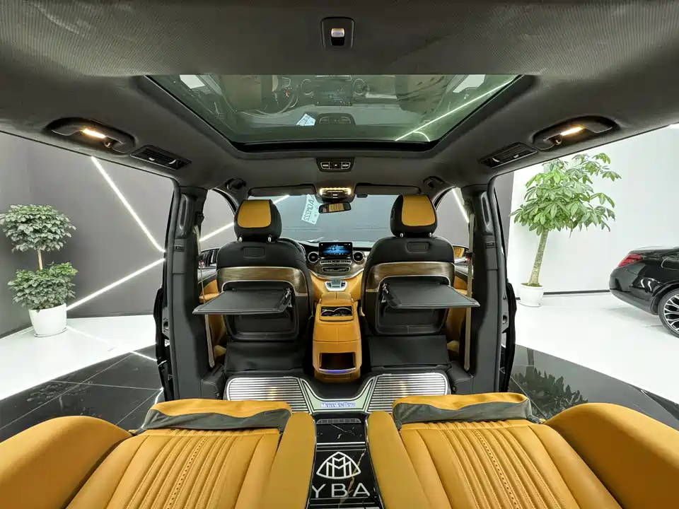 Mercedes-Benz V-class