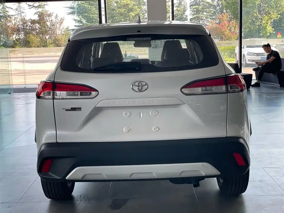 Toyota Corolla Sharp amplifier