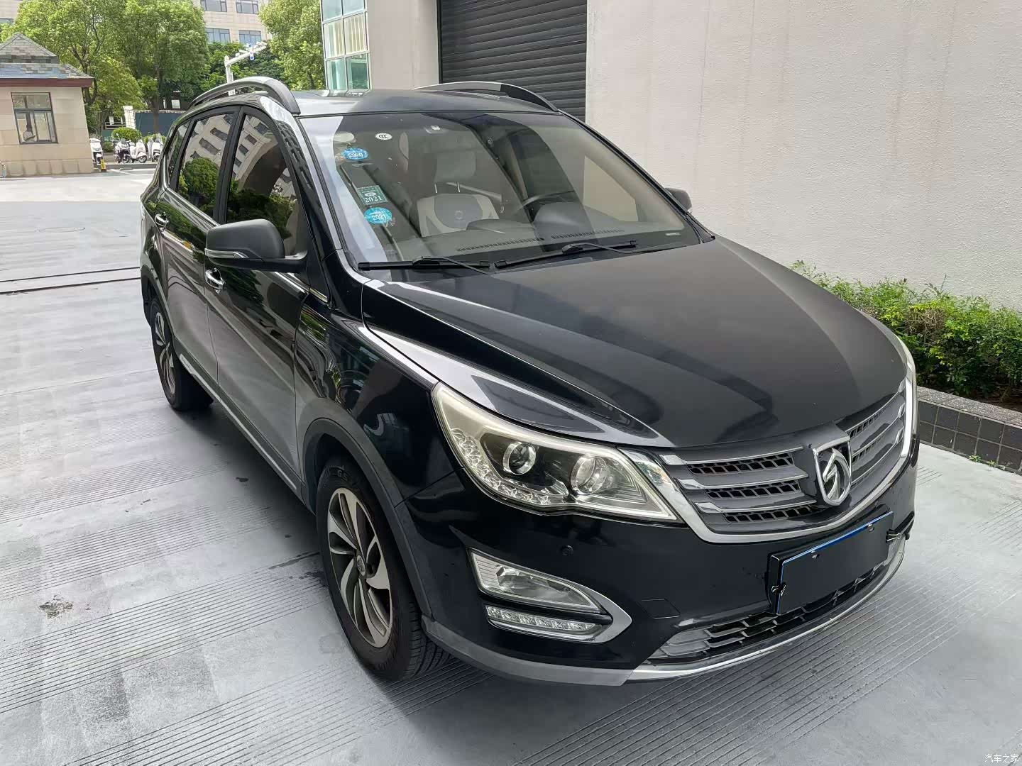 Wuling 560, 2017 3