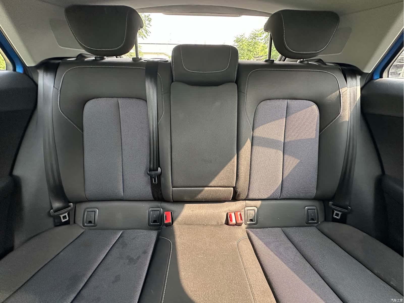 Audi Q2L, 2020 21