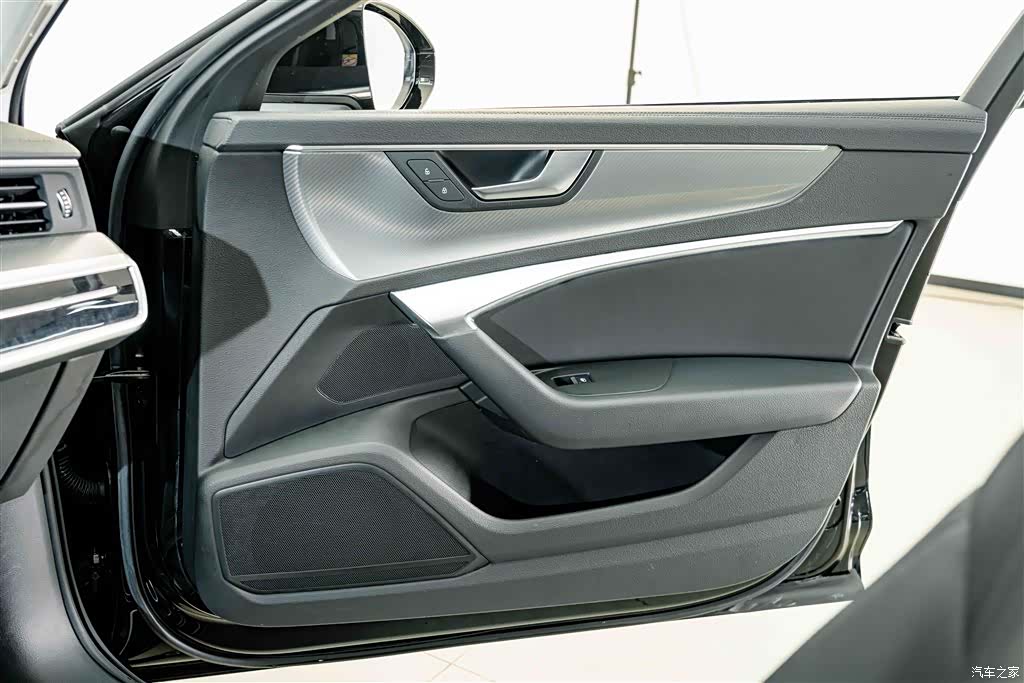 Audi A6L, 2019 16