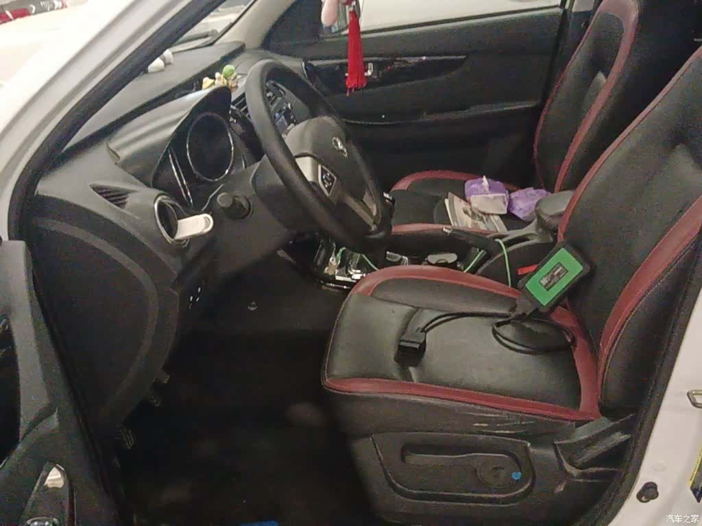 BAIC S3, 2015 15