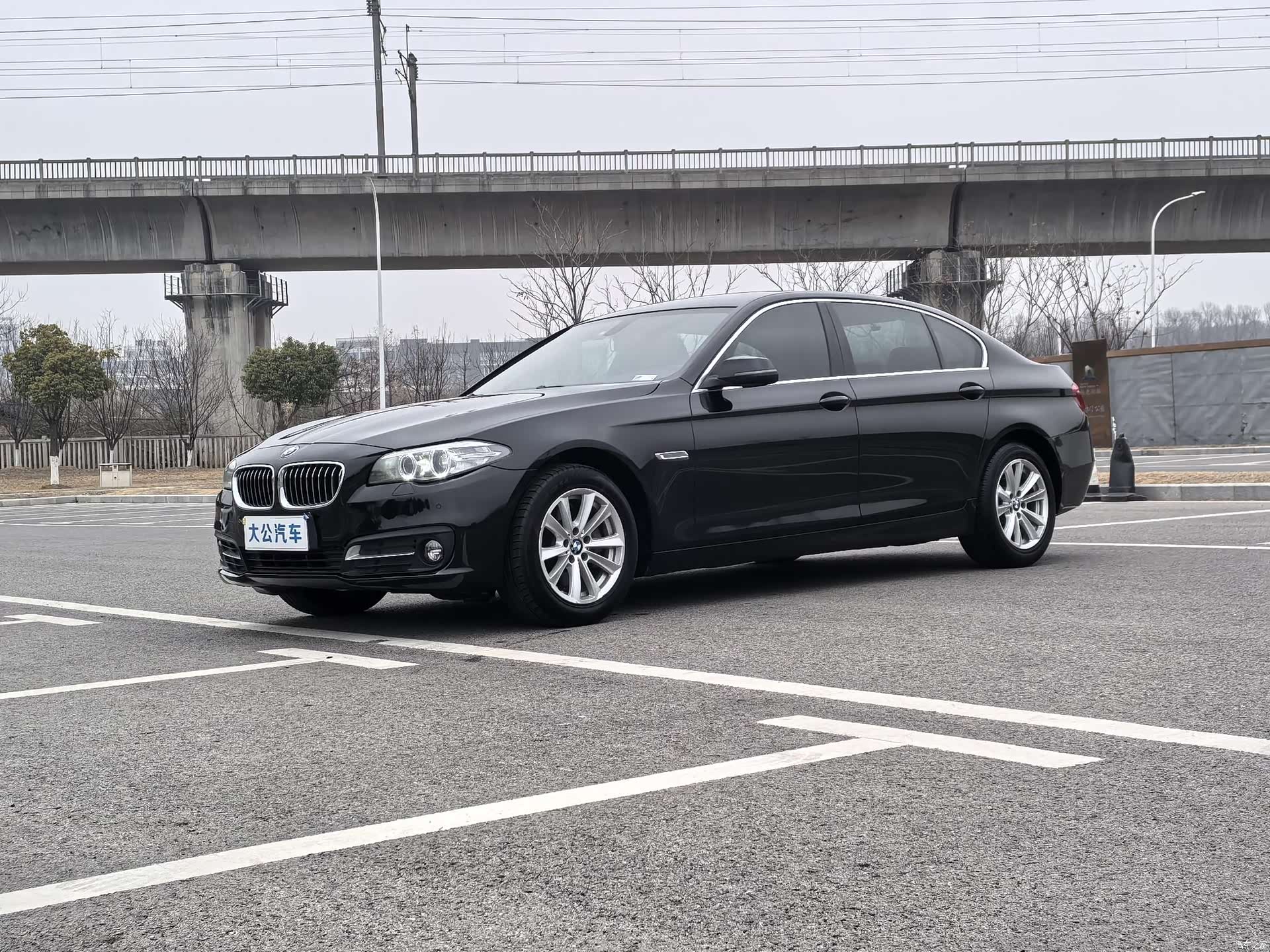 BMW 5 Series, 2016 1
