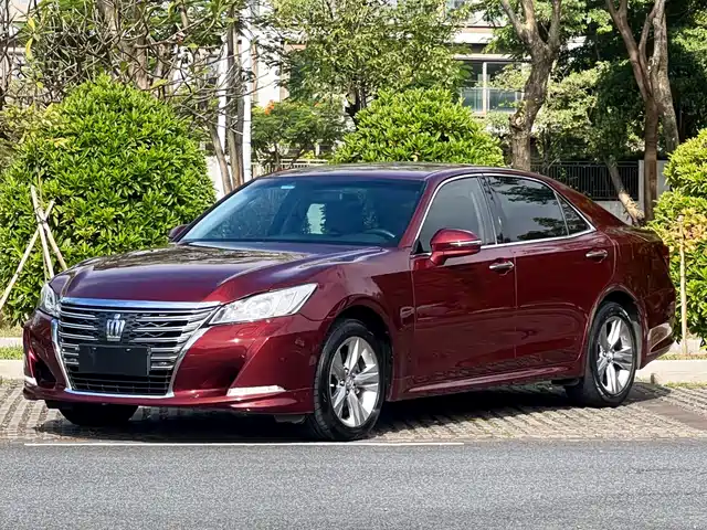 Toyota Crown 2015 — купить из Китая под заказ