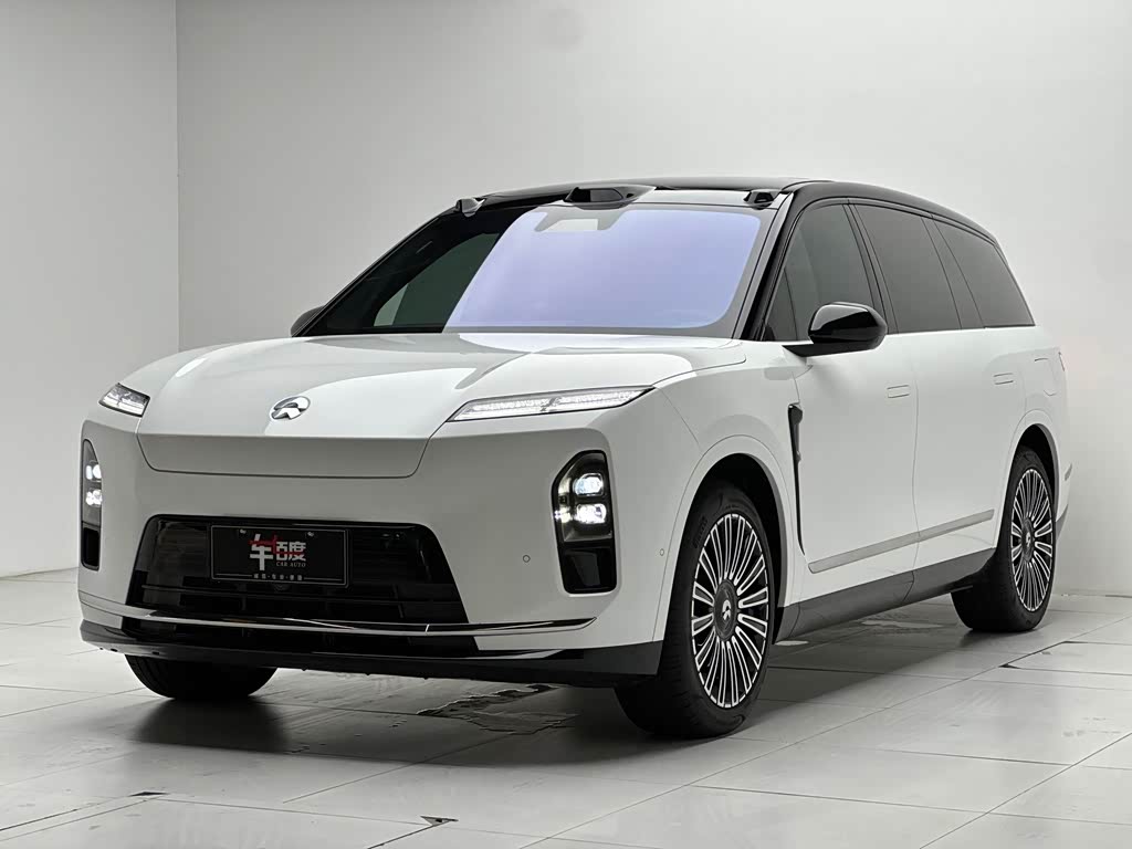 NIO ES8