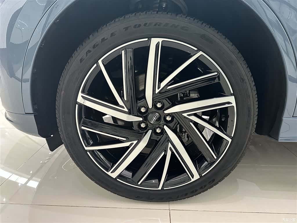Lincoln Aviator, 2025 все фото