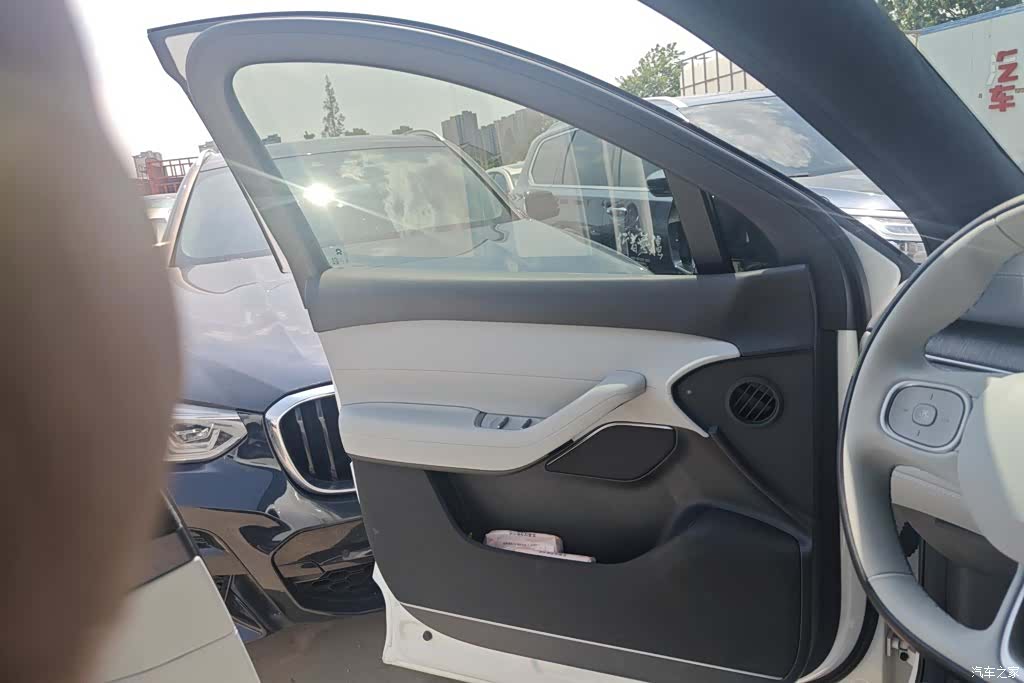 NIO ES6, 2023 7