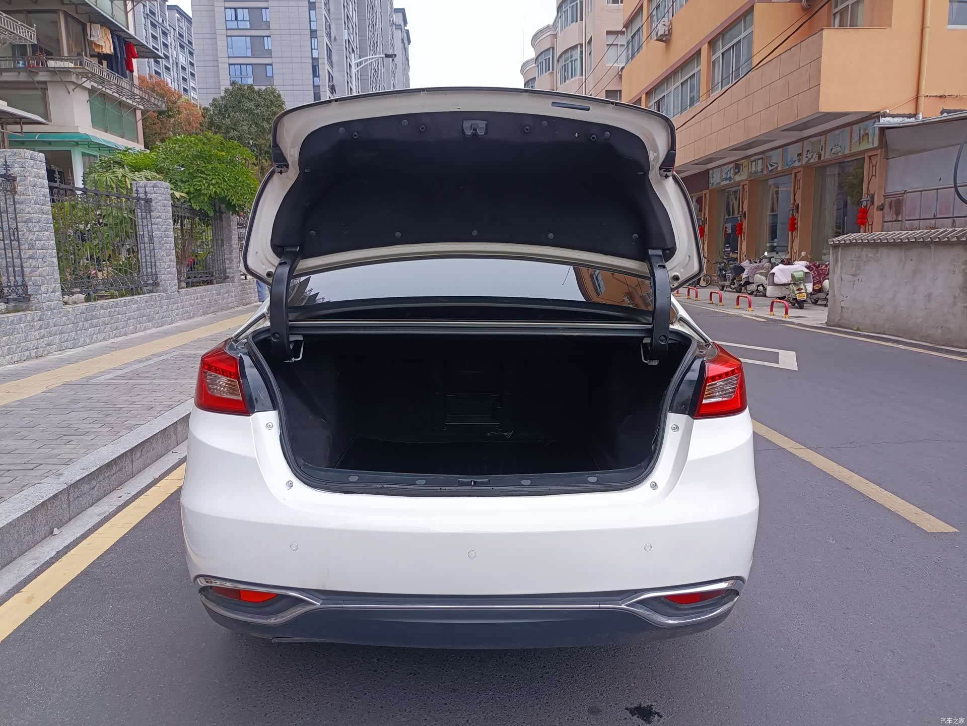 Zotye Z500, 2018 все фото