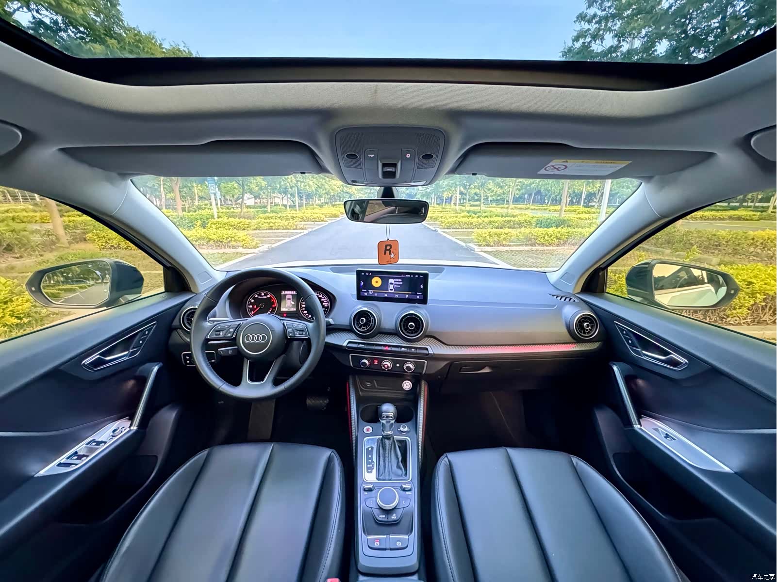 Audi Q2L, 2020 7