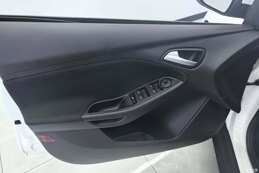 Ford Focus, 2013 7