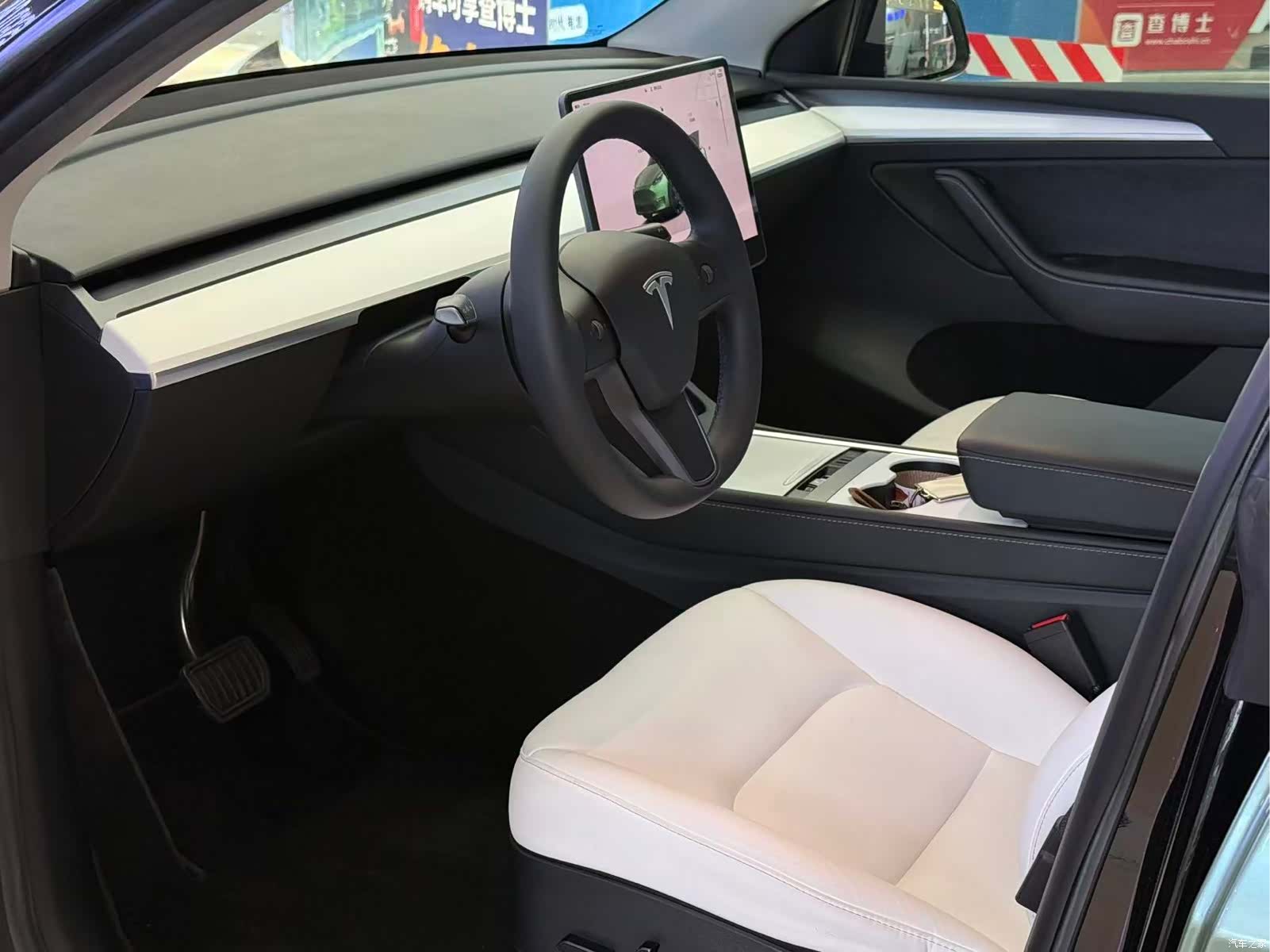 Tesla Model Y, 2022 11