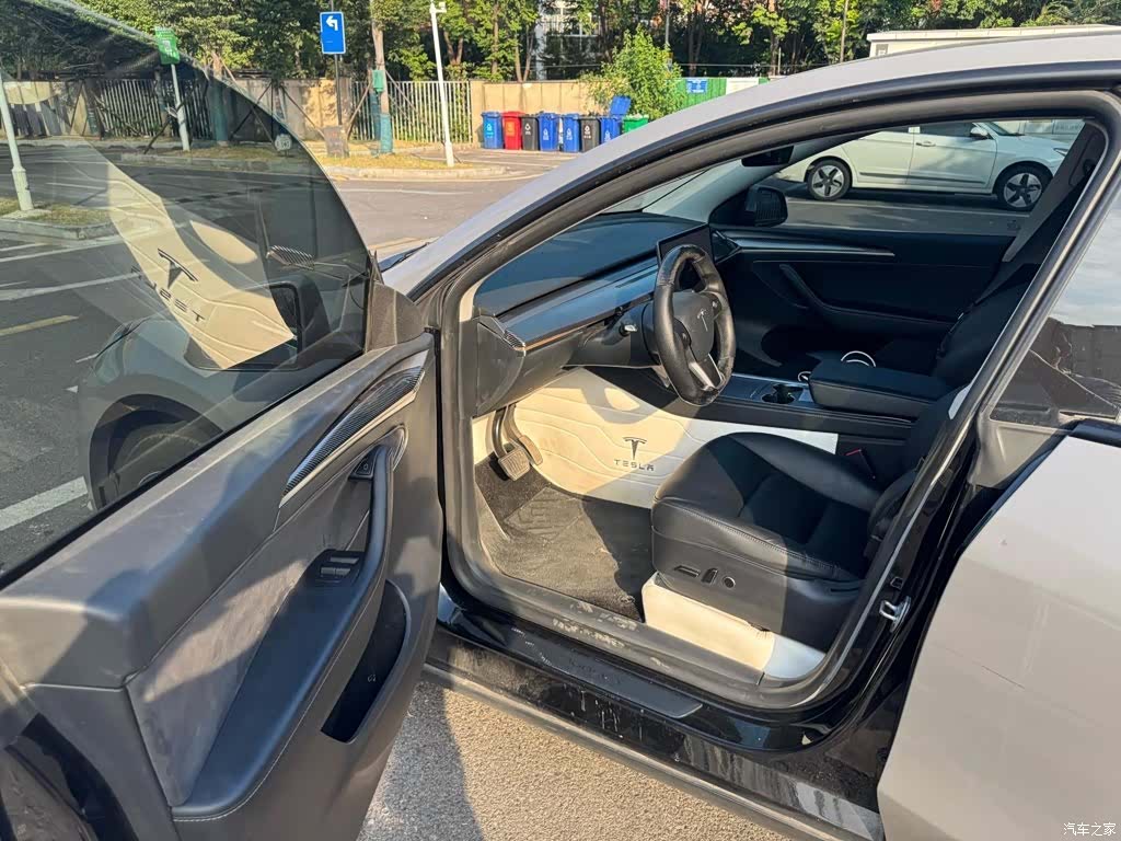 Tesla Model Y, 2022 6