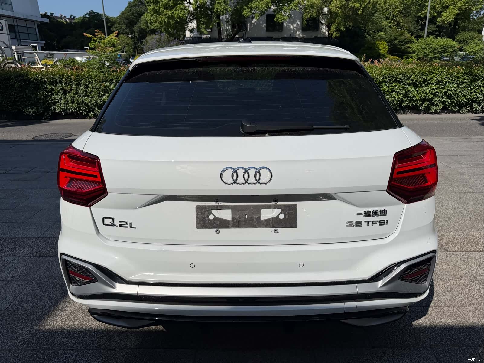 Audi Q2L, 2024 6