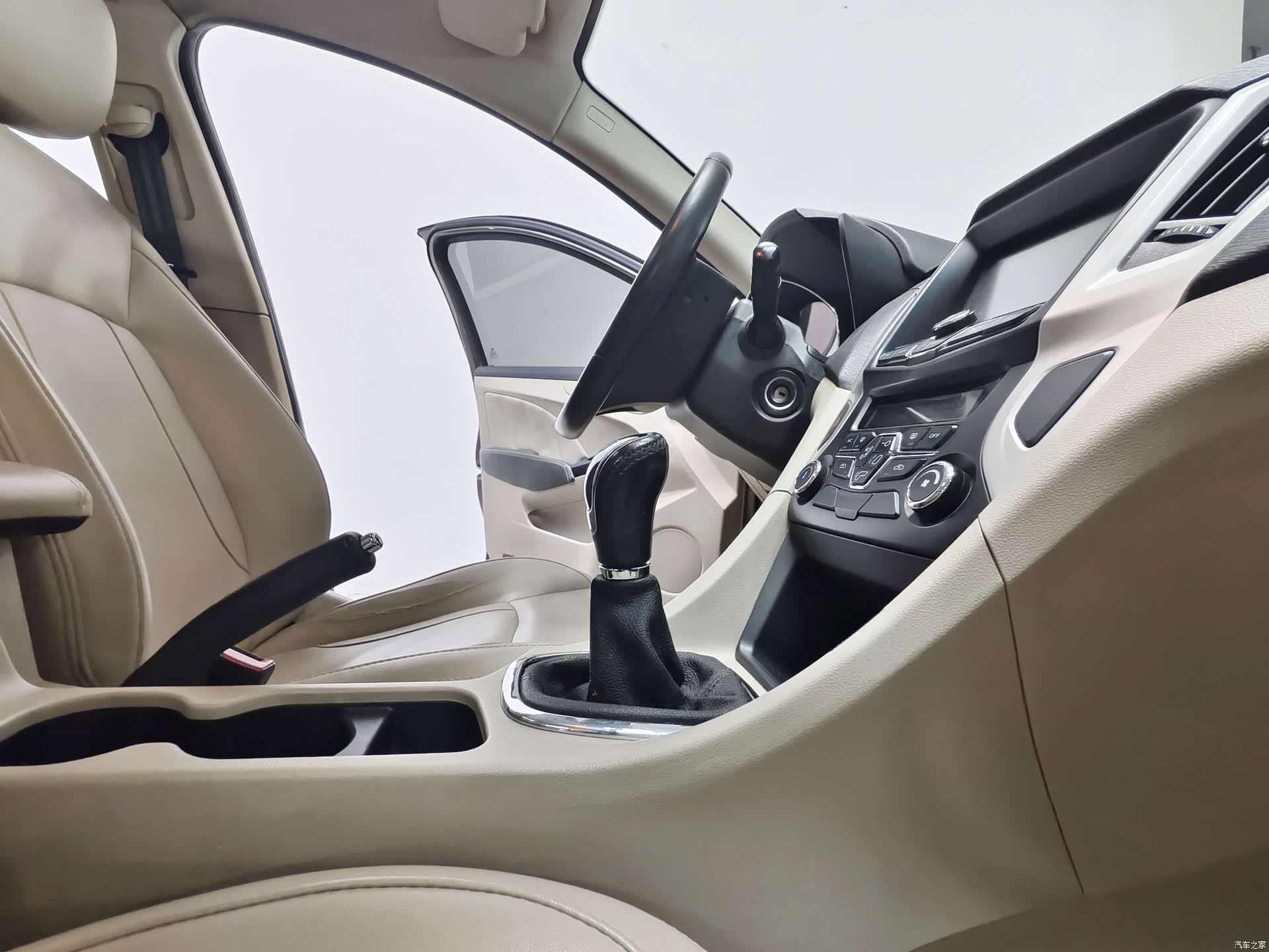 Chery 7, 2015 14