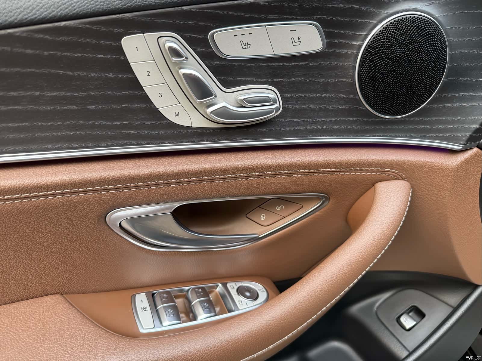 Mercedes-Benz E-Class, 2019 8